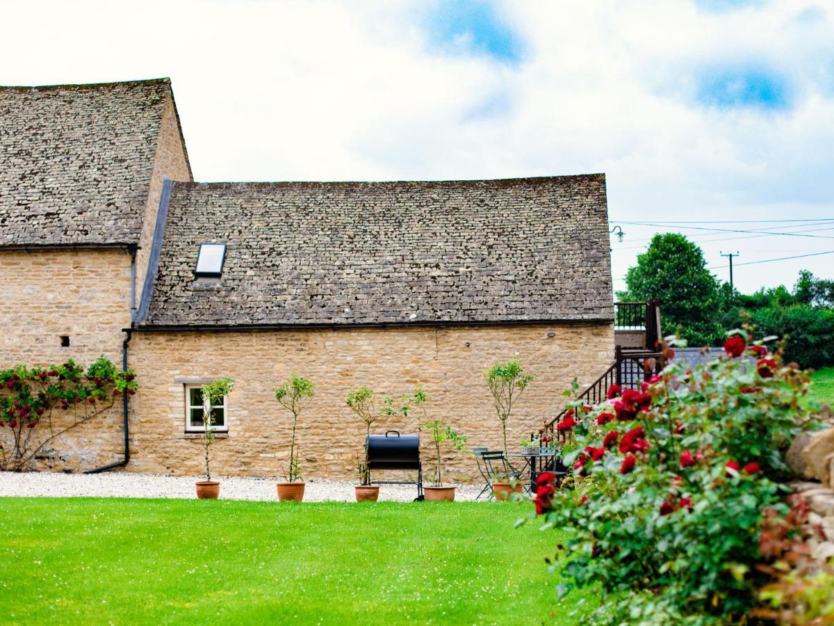 Hayloft At Newbarn Farm Villa Chipping Norton Exterior foto